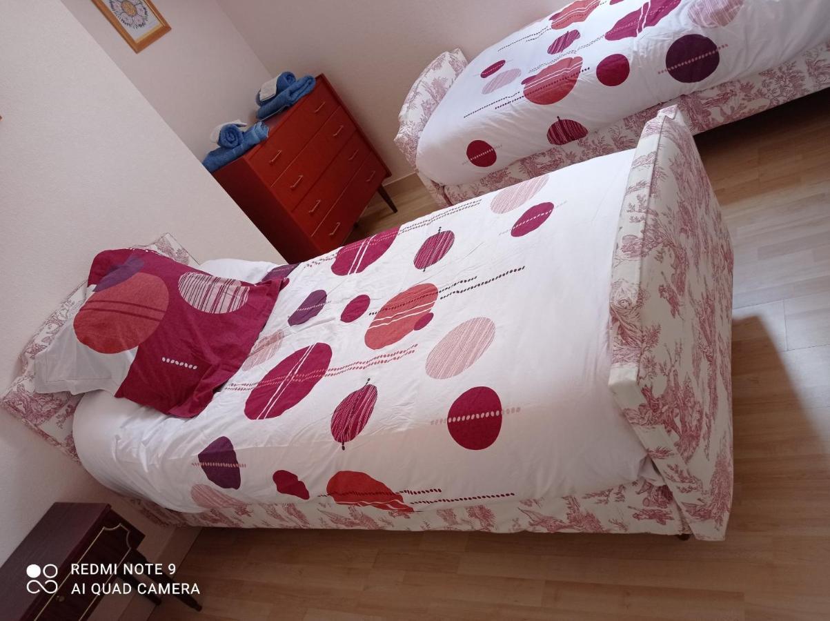 La Petite Maison Bleue Lopérec Εξωτερικό φωτογραφία