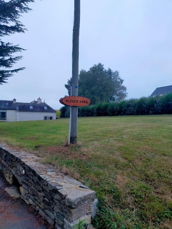 La Petite Maison Bleue Lopérec Εξωτερικό φωτογραφία